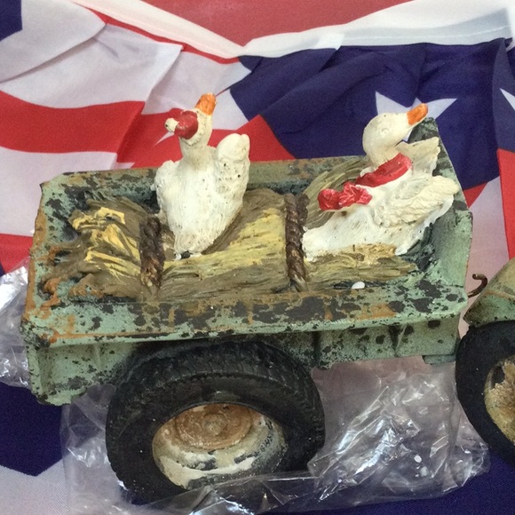 Tractor 🆓 - Picture 2 of 5